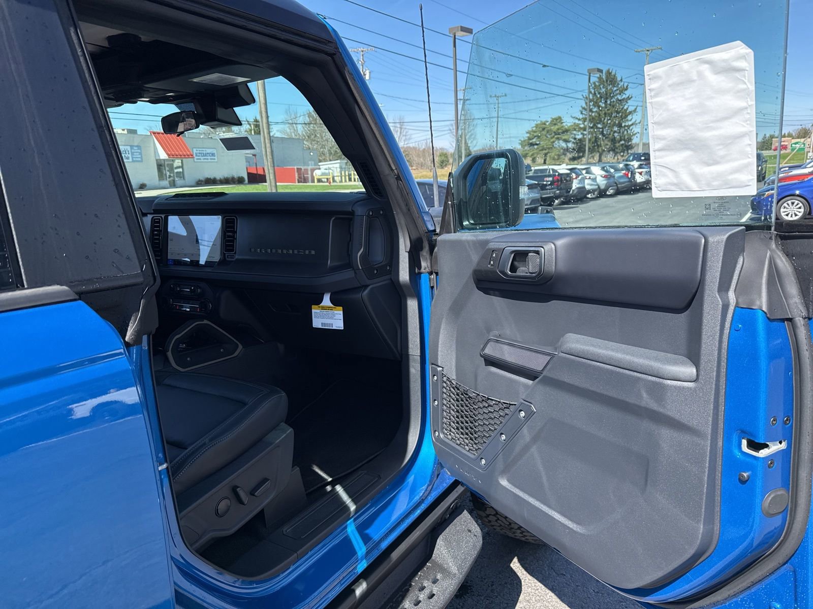 New 2025 Ford Bronco Badlands image 30