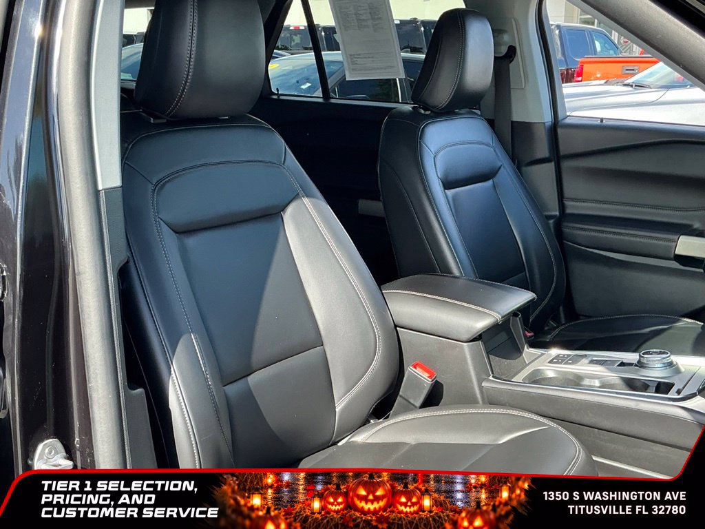 Used 2023 Ford Explorer XLT w/ Equipment Group 202A RWD image 14