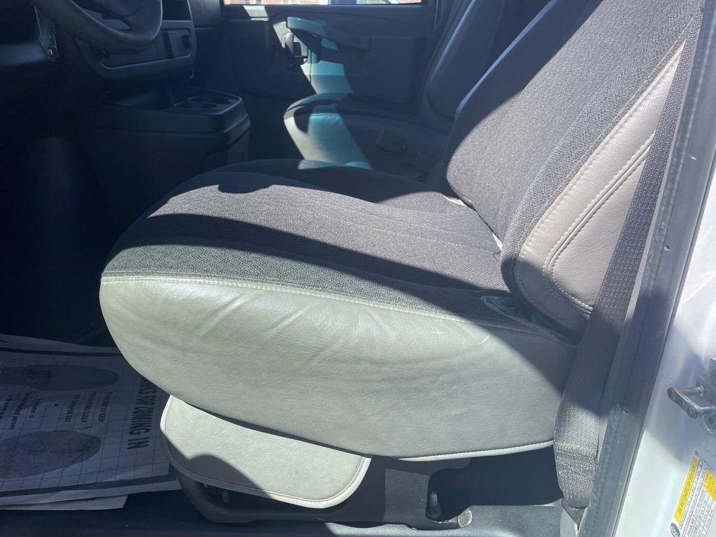 Used 2020 GMC Savana 2500 w/ Driver Convenience Package image 20