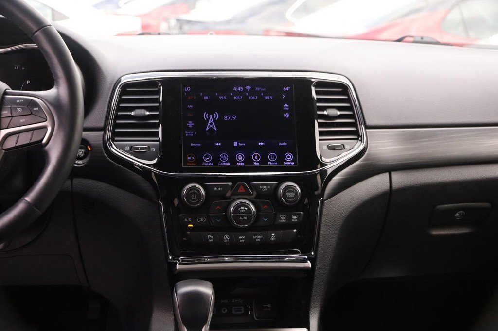 Used 2020 Jeep Grand Cherokee Altitude RWD image 25