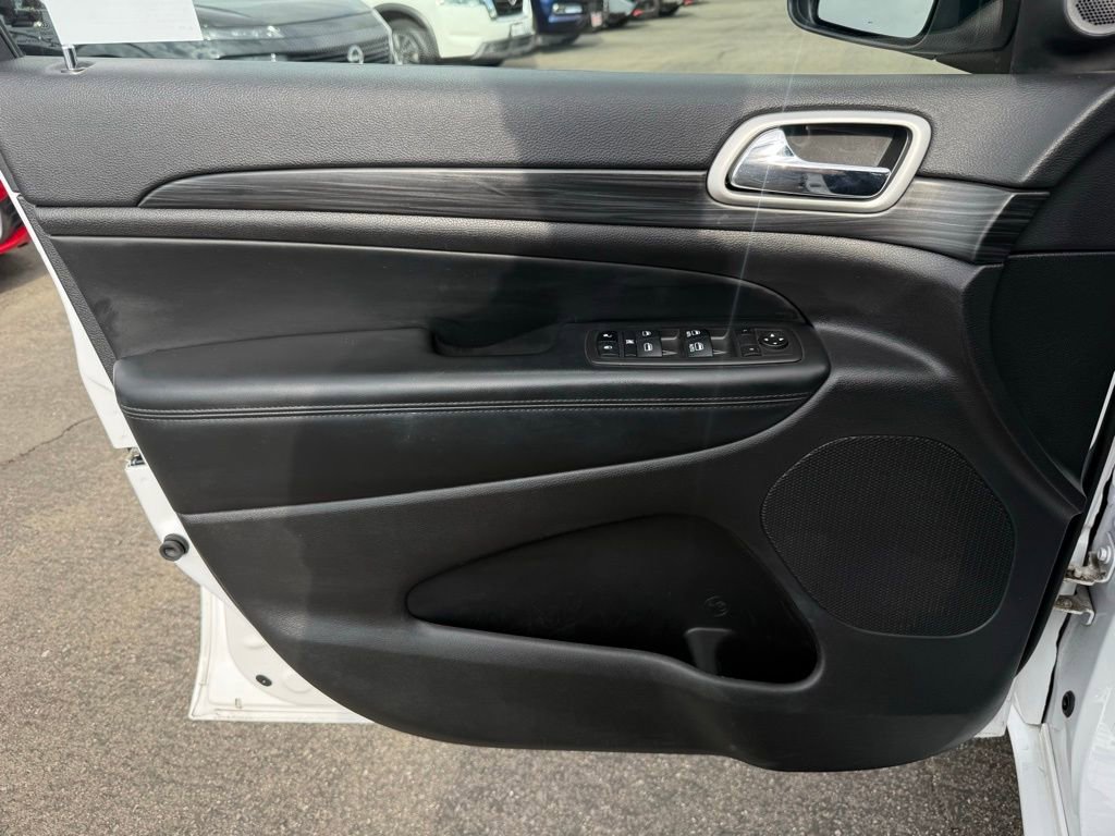 Used 2022 Jeep Grand Cherokee Laredo X image 18