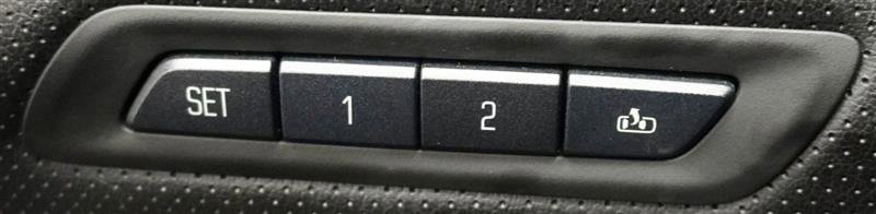 Used 2013 Cadillac XTS Premium image 31