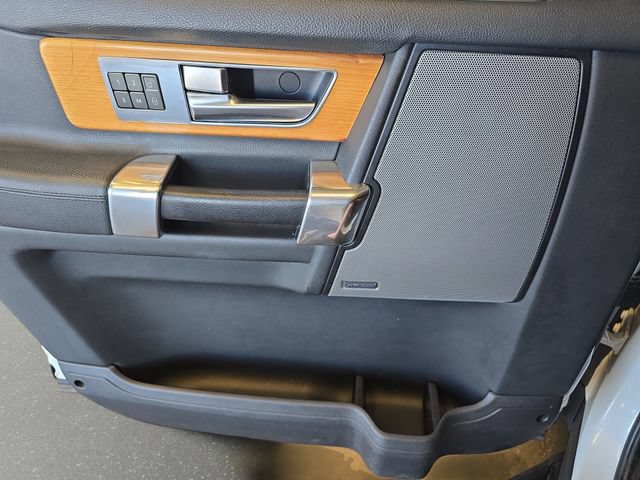 Used 2016 Land Rover LR4 HSE AWD/4WD image 29