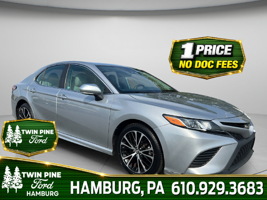 Used 2019 Toyota Camry SE w/ Convenience Package FWD image 1