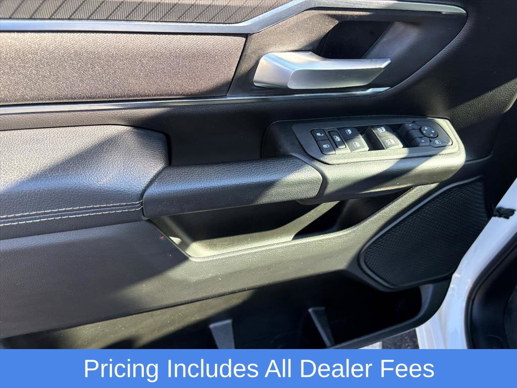 Used 2025 RAM 1500 Big Horn AWD/4WD image 23