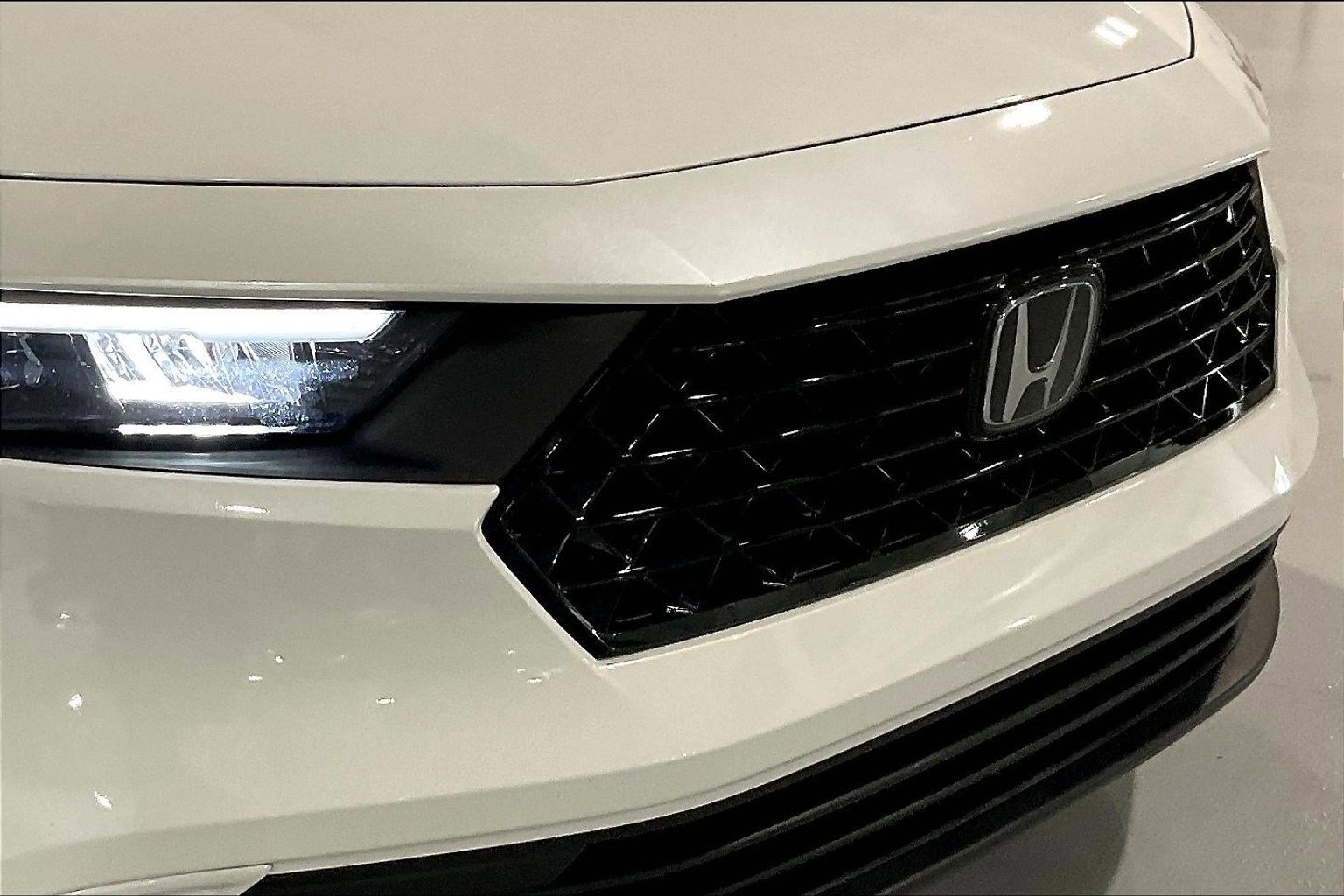 Used 2024 Honda Accord EX image 32