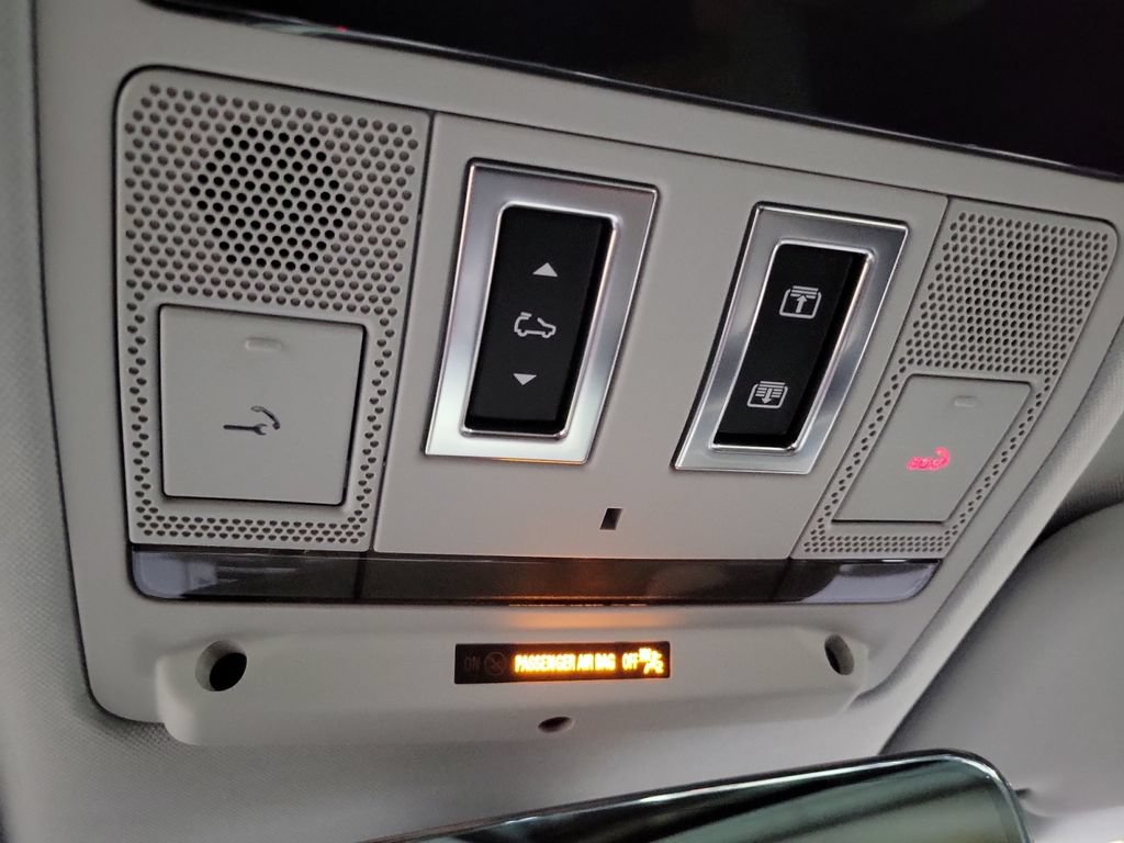 New 2026 Land Rover Defender 110 S AWD/4WD image 21
