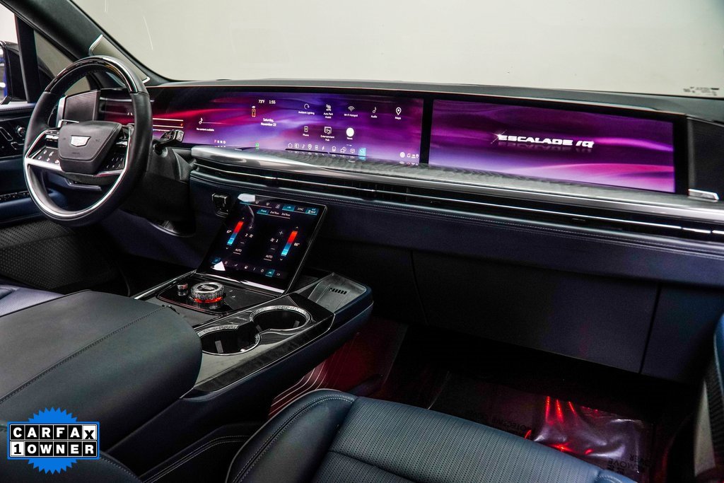 Used 2025 Cadillac Escalade IQ Luxury 2 image 18