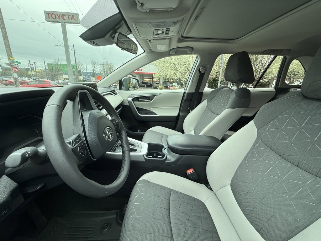 Used 2025 Toyota RAV4 XLE w/ Convenience Package image 12
