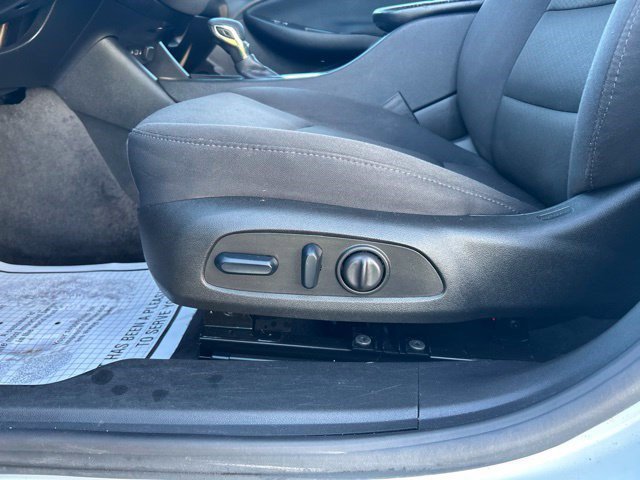 Used 2024 Chevrolet Malibu LT FWD image 14
