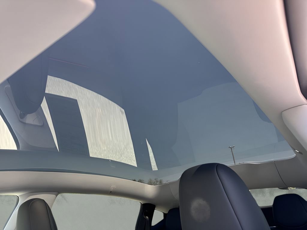 Used 2026 Tesla Model Y Long Range RWD image 11