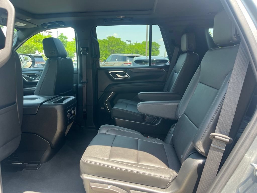 Used 2023 Chevrolet Tahoe Z71 w/ Luxury Package AWD/4WD image 13
