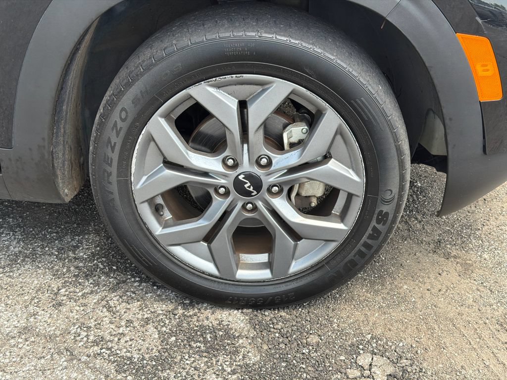 Used 2024 Kia Seltos S FWD image 13