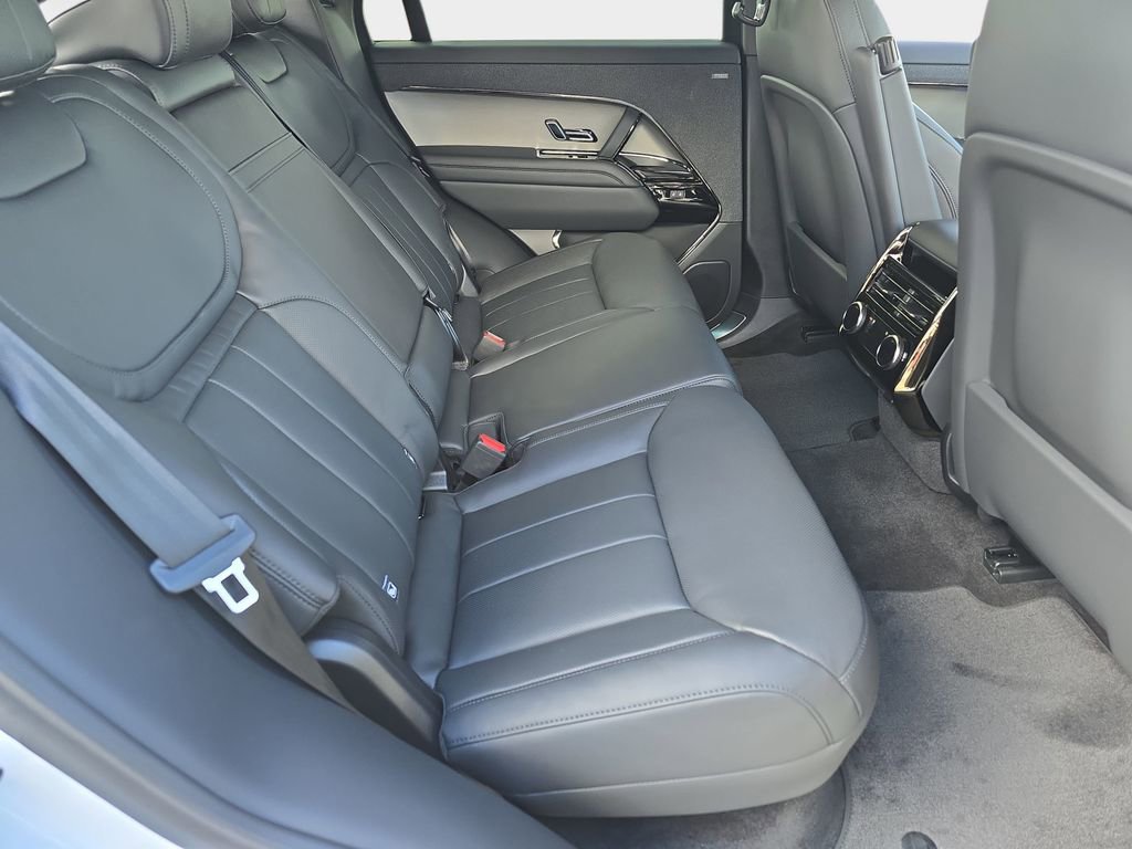 New 2026 Land Rover Range Rover Sport Dynamic SE AWD/4WD image 11