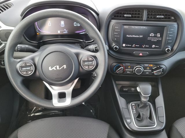 Certified 2025 Kia Soul LX w/ LX Technology Package FWD image 12