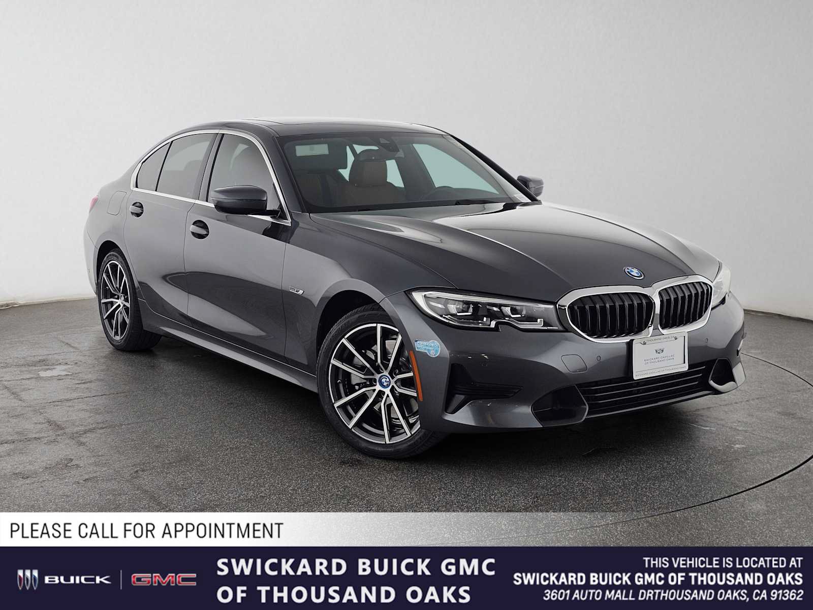 Used 2022 BMW 330e xDrive w/ Driving Assistance Package AWD/4WD image 1
