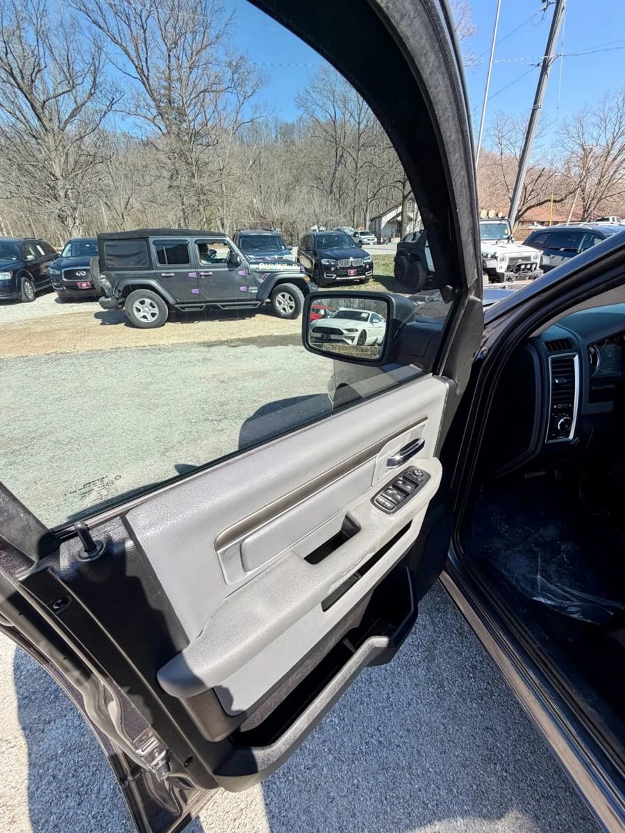 Used 2018 RAM 1500 Lone Star AWD/4WD image 11