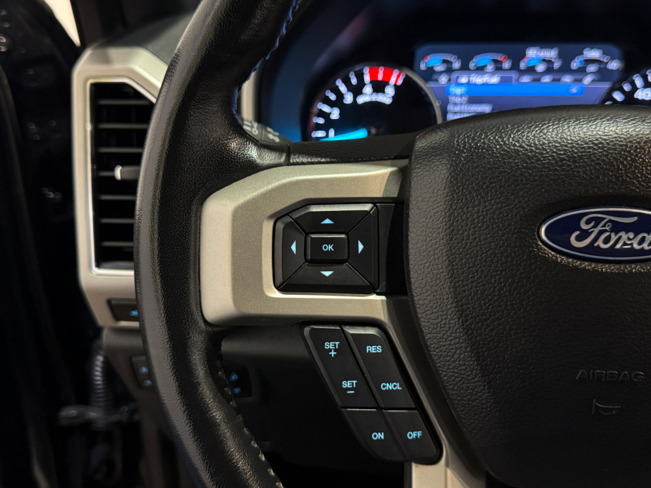 Used 2022 Ford F250 Lariat w/ Lariat Value Package image 20