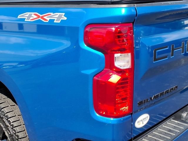 Used 2023 Chevrolet Silverado 1500 Custom w/ LPO, Dark Essentials Package AWD/4WD image 10