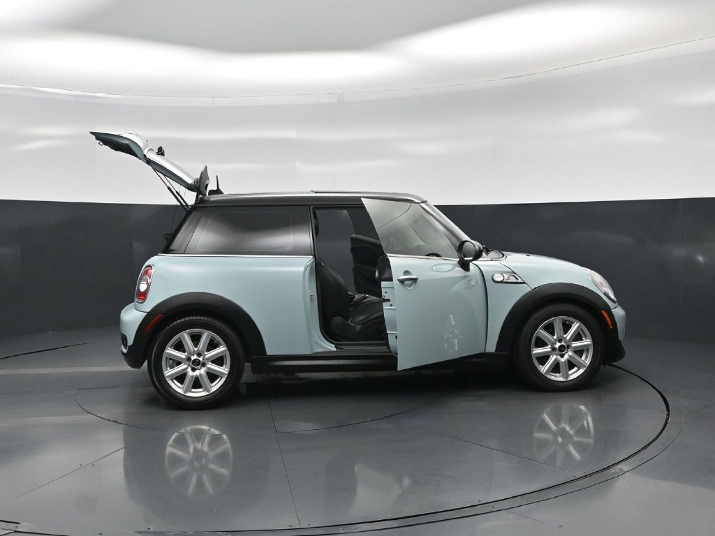 Used 2013 MINI Cooper S FWD image 4
