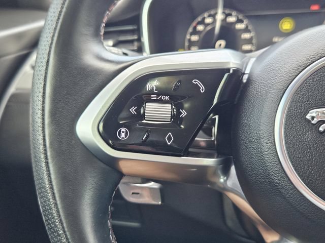 Used 2025 Jaguar F-PACE SVR AWD/4WD image 29