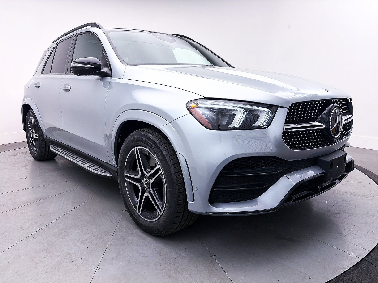 Used 2023 Mercedes-Benz GLE 450 4MATIC w/ AMG Line Exterior image 13