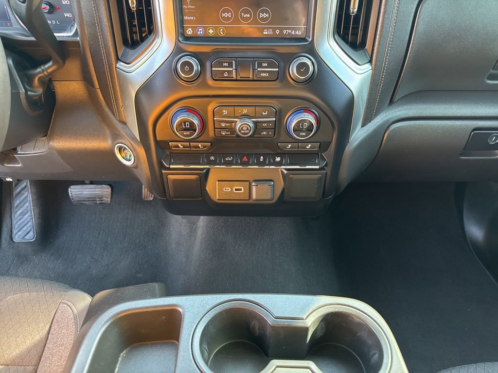 Used 2022 Chevrolet Silverado 1500 LT image 45