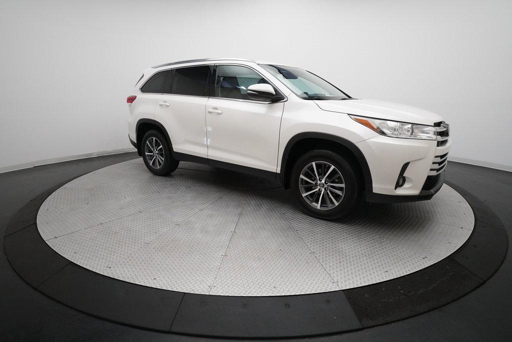Used 2019 Toyota Highlander XLE image 13