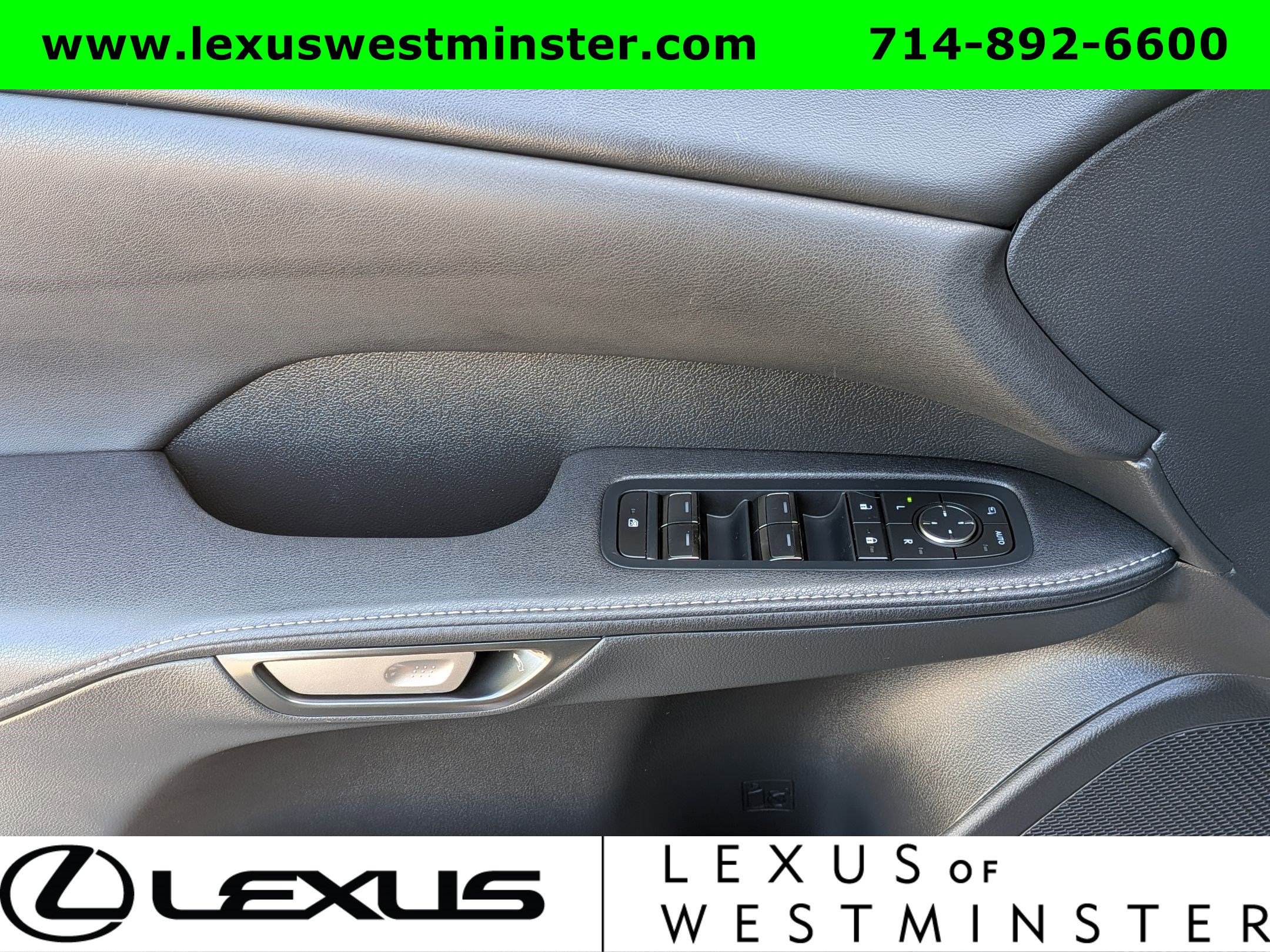 Certified 2025 Lexus RX 350h w/ Convenience Package image 17