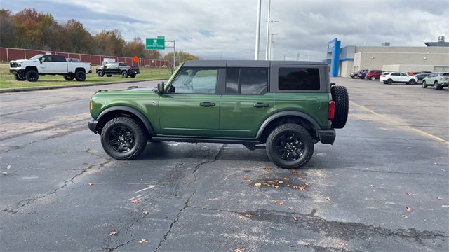 Used 2023 Ford Bronco Black Diamond image 5