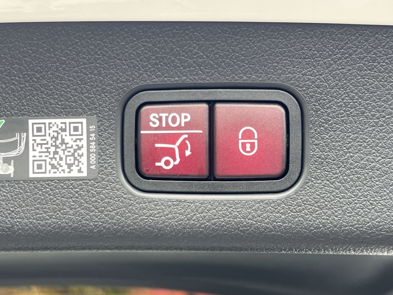 Certified 2026 Mercedes-Benz GLC 300 4MATIC image 25