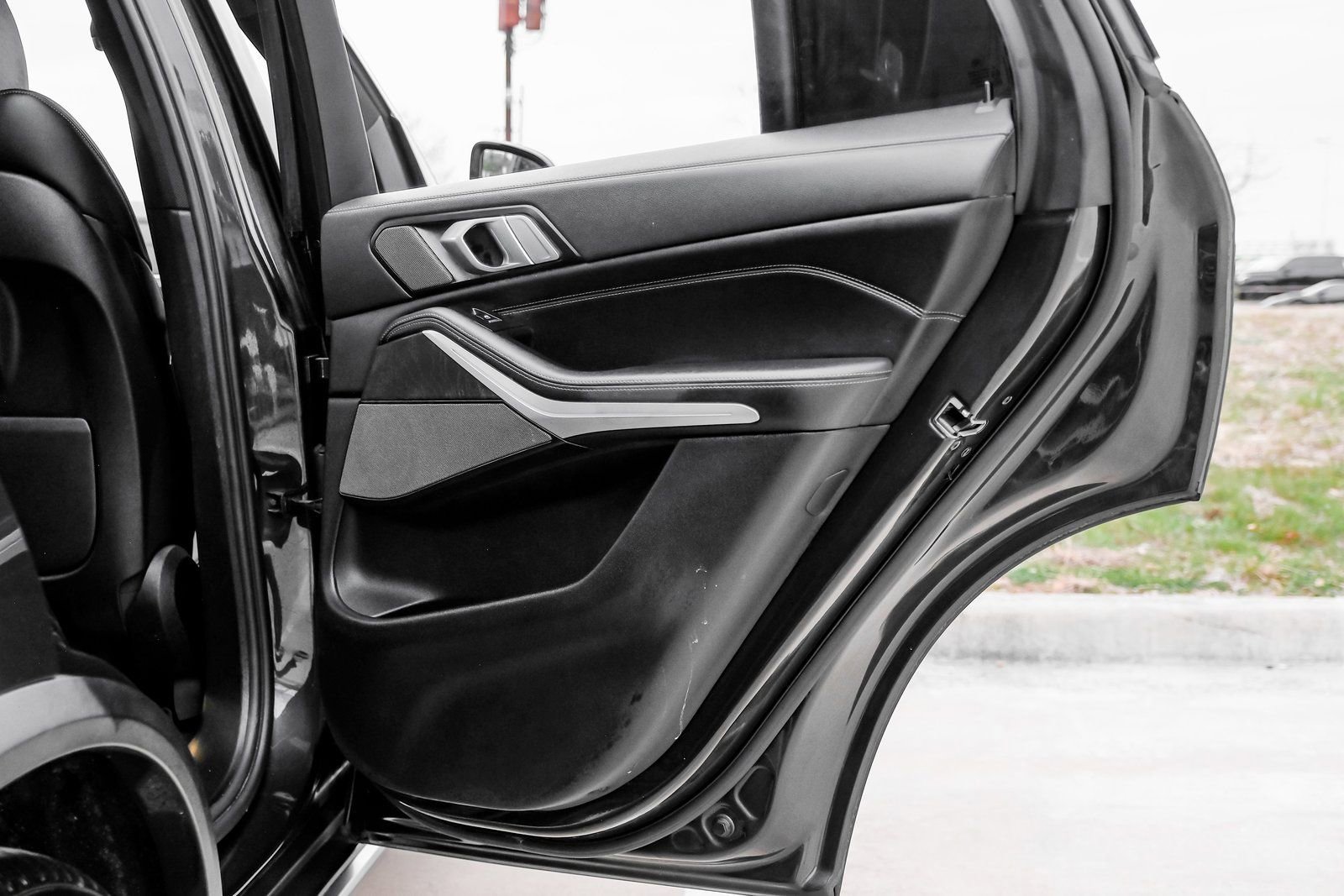 Used 2023 BMW X5 xDrive40i w/ Premium Package image 53