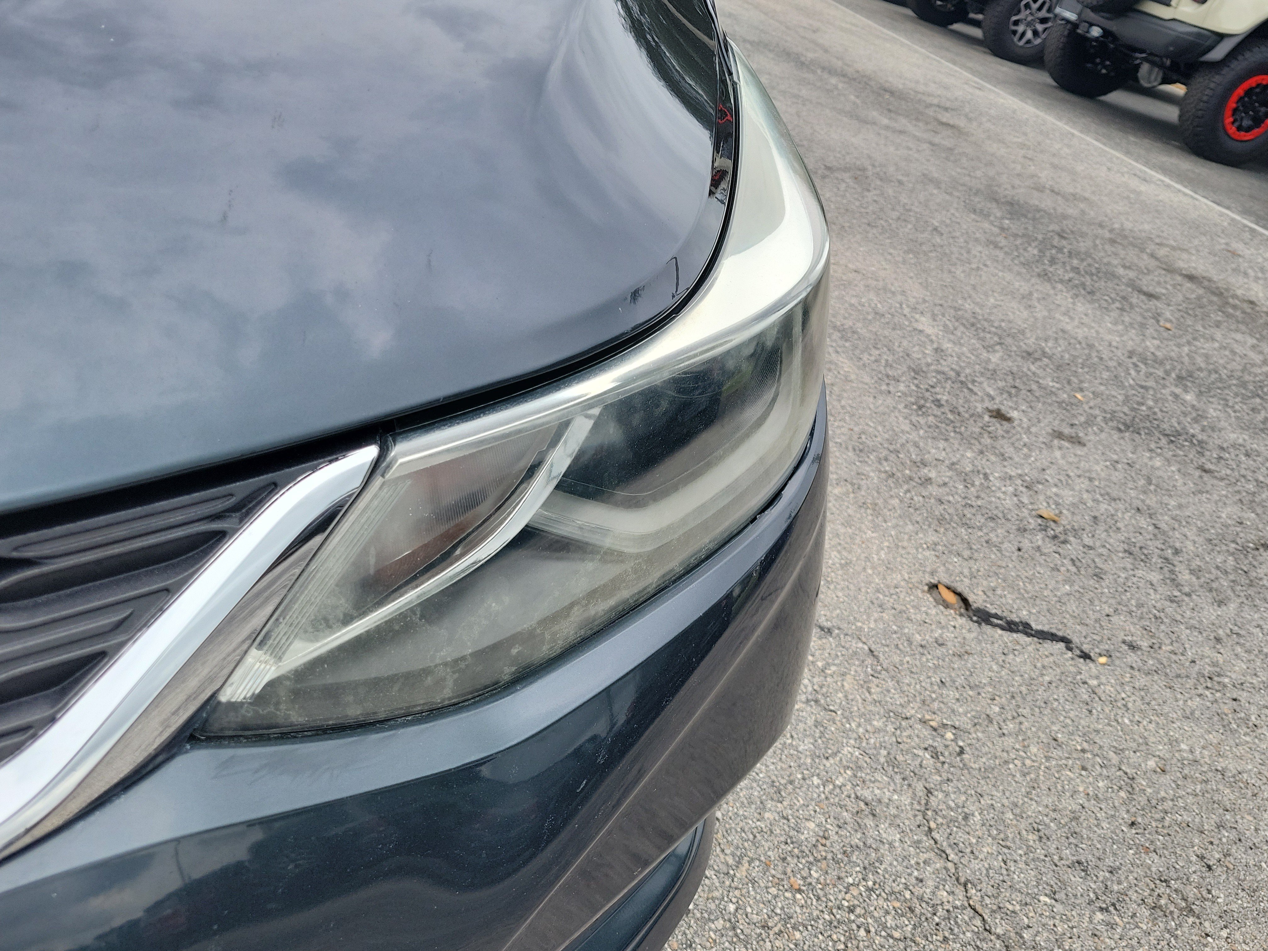 Used 2018 Chevrolet Cruze LT FWD image 3