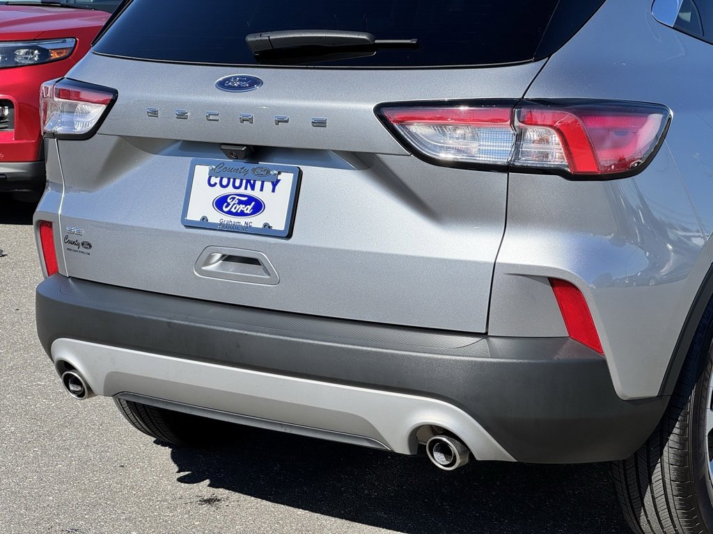 Used 2022 Ford Escape SE w/ Cold Weather Package image 39