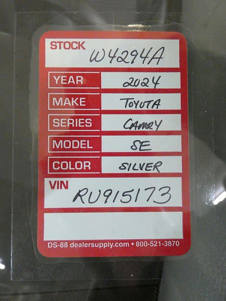 Used 2024 Toyota Camry SE image 25