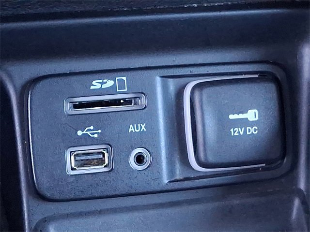 Used 2018 Jeep Cherokee Latitude w/ Altitude Package image 22