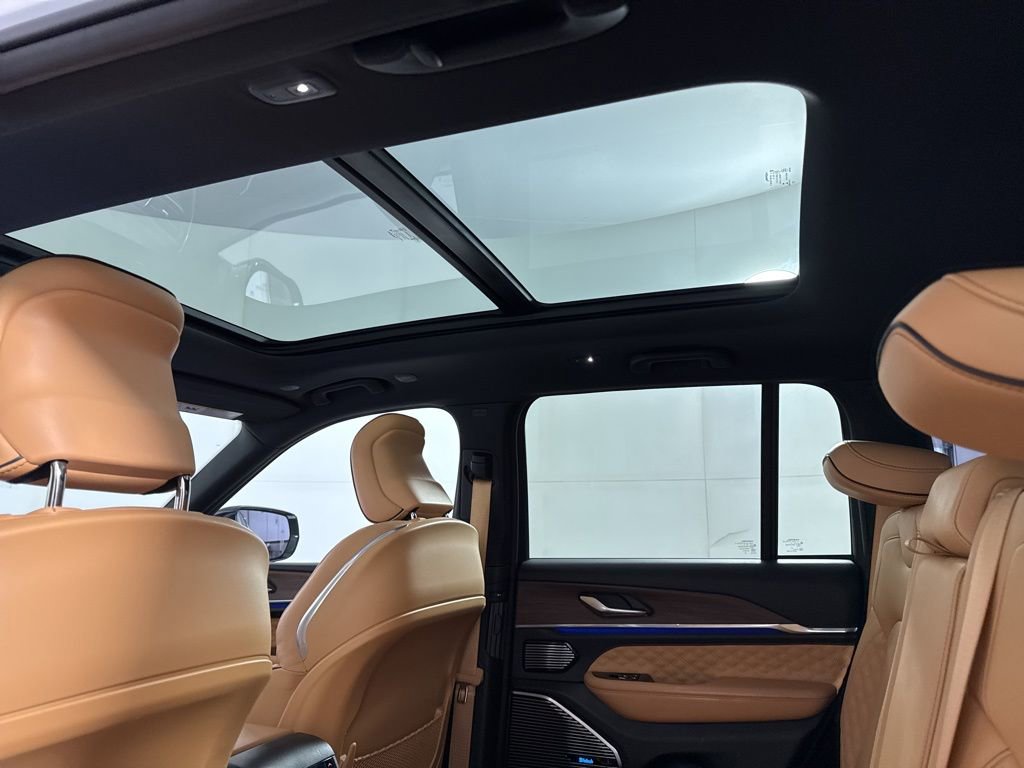 Used 2022 Jeep Grand Cherokee Summit image 21