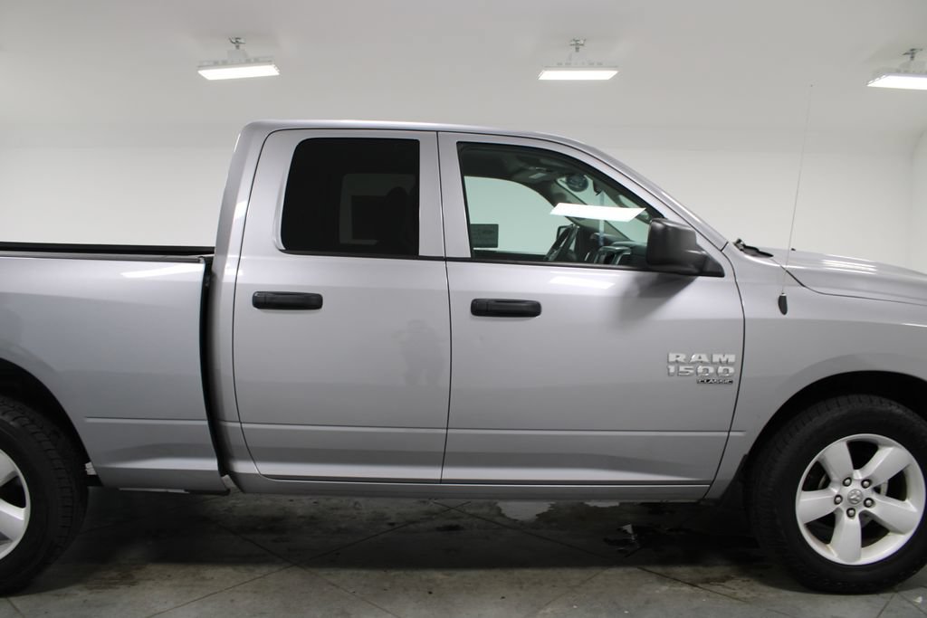 Used 2024 RAM 1500 Classic SLT AWD/4WD image 12
