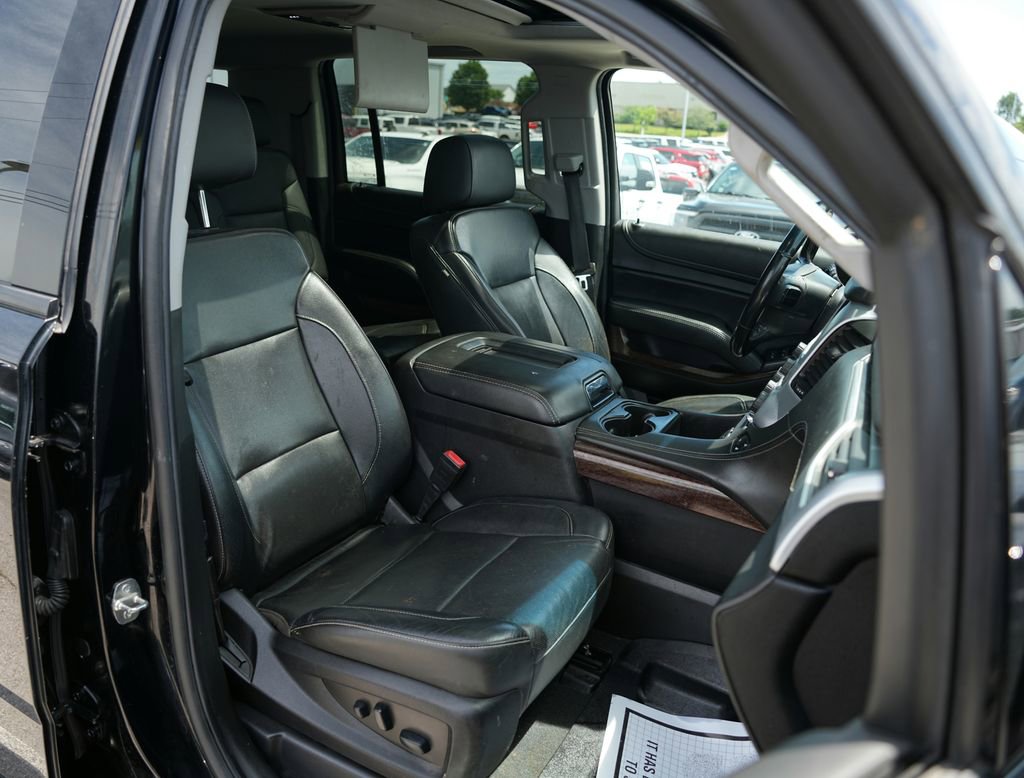 Used 2019 GMC Yukon XL SLT w/ Open Road Package AWD/4WD image 23