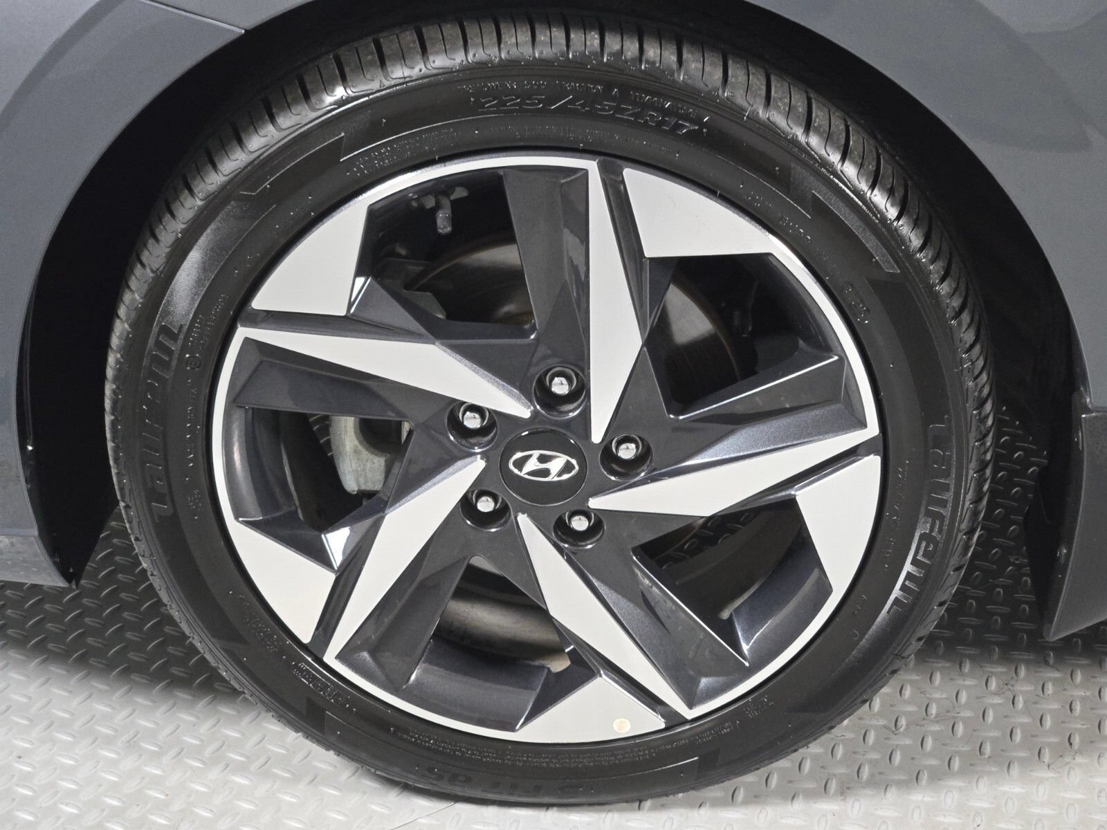 Used 2023 Hyundai Elantra SEL w/ Convenience Package FWD image 9