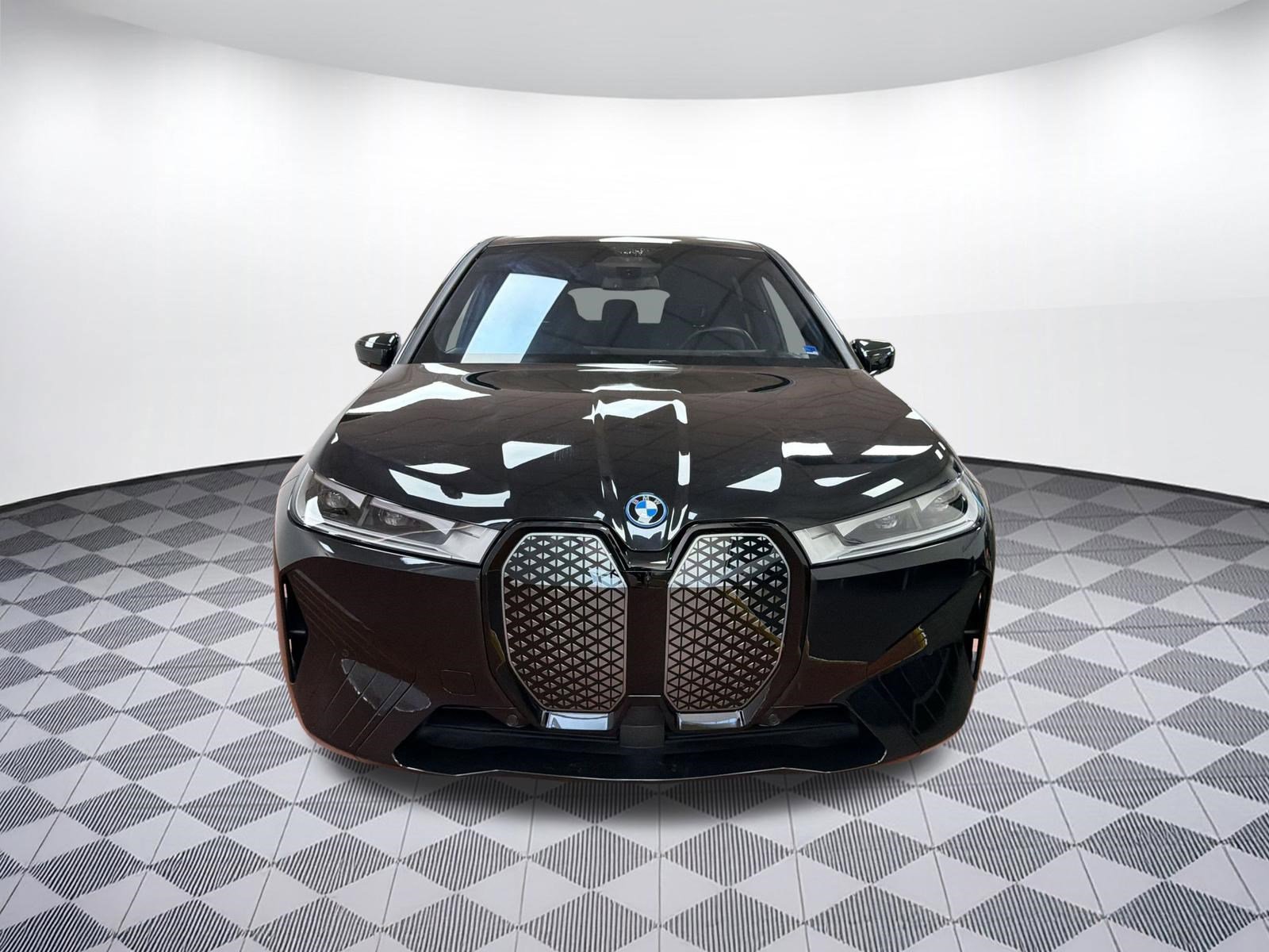 Certified 2023 BMW iX xDrive50 w/ Sport Package image 6