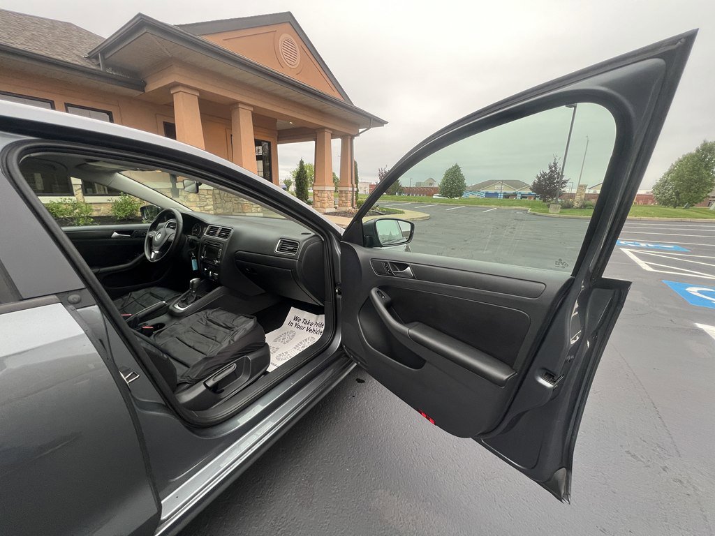 Used 2012 Volkswagen Jetta SE image 10