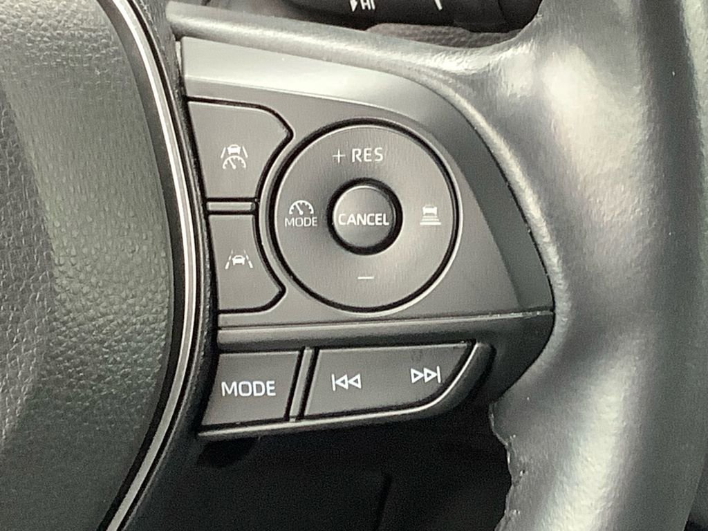 Used 2023 Toyota Corolla Cross LE image 16