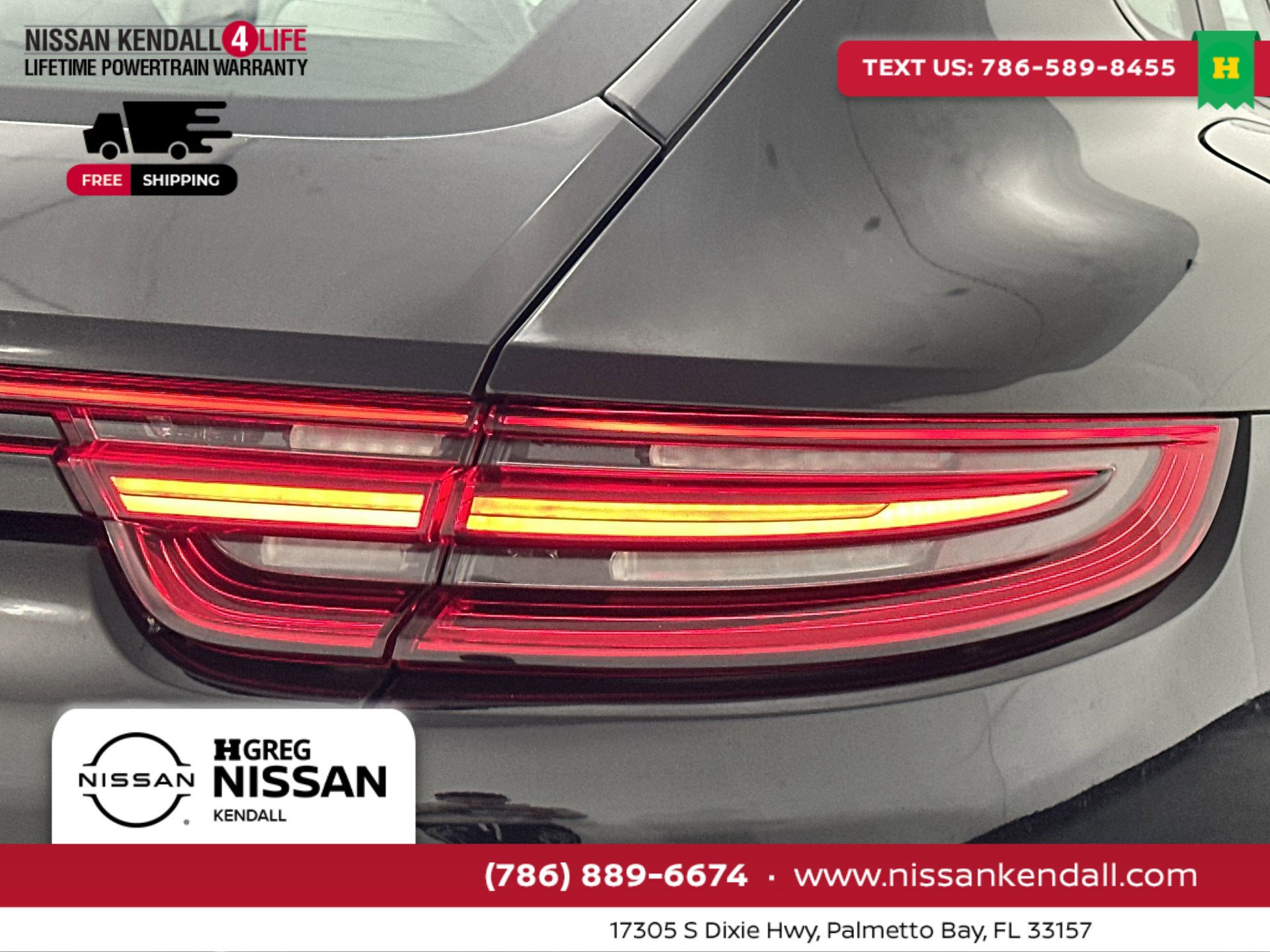 Used 2018 Porsche Panamera 4 image 30