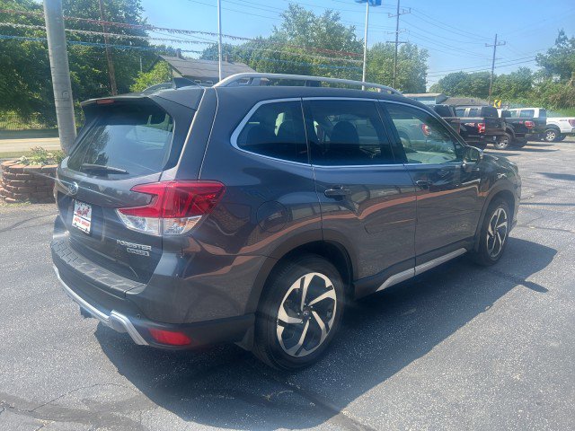 Used 2022 Subaru Forester Touring image 6