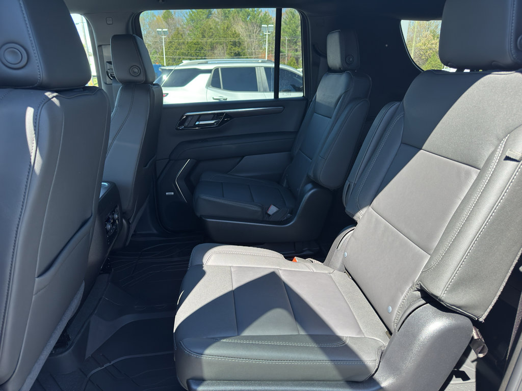 New 2026 Chevrolet Suburban LT w/ Comfort Package AWD/4WD image 24
