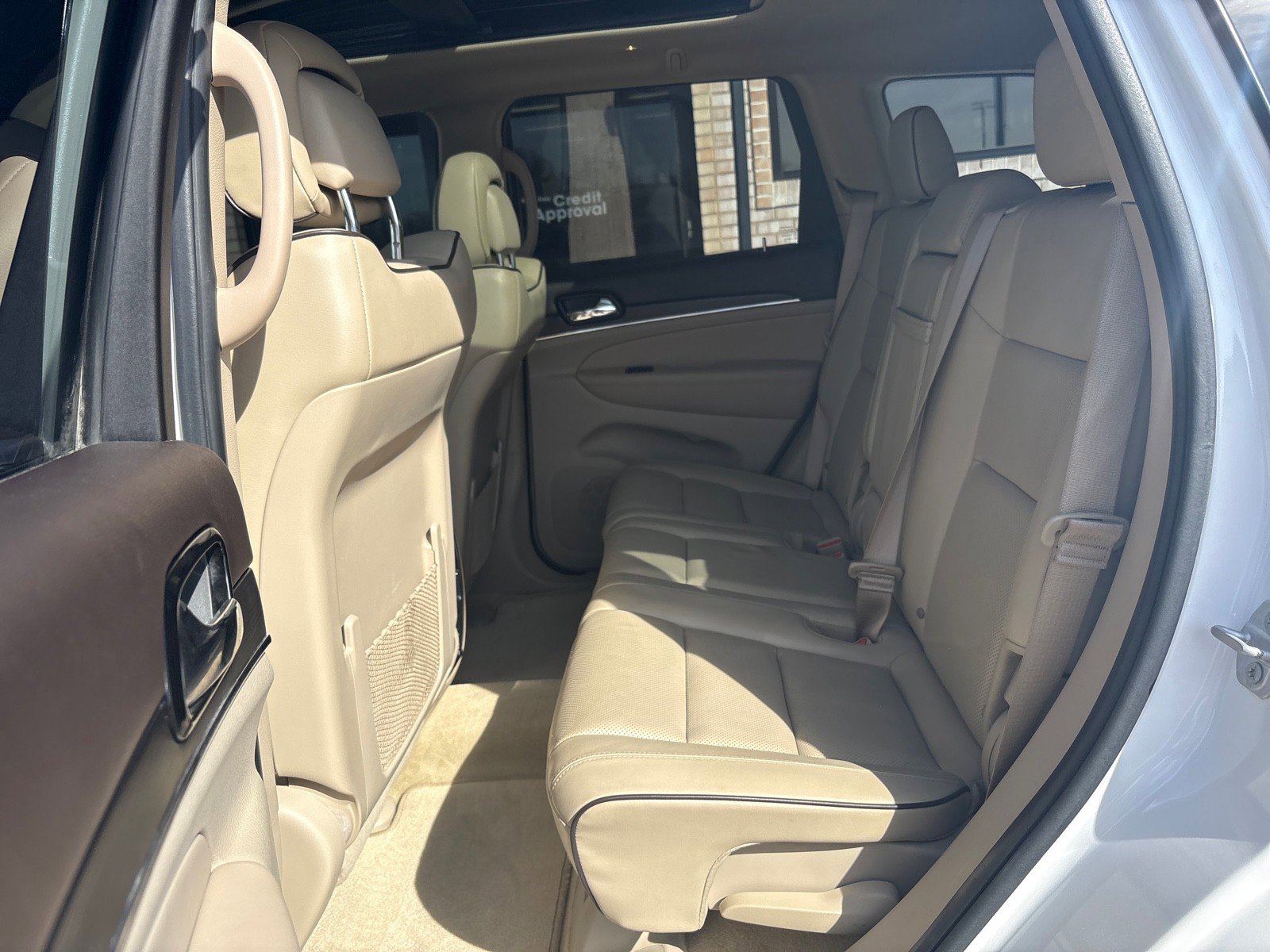 Used 2020 Jeep Grand Cherokee Overland image 4