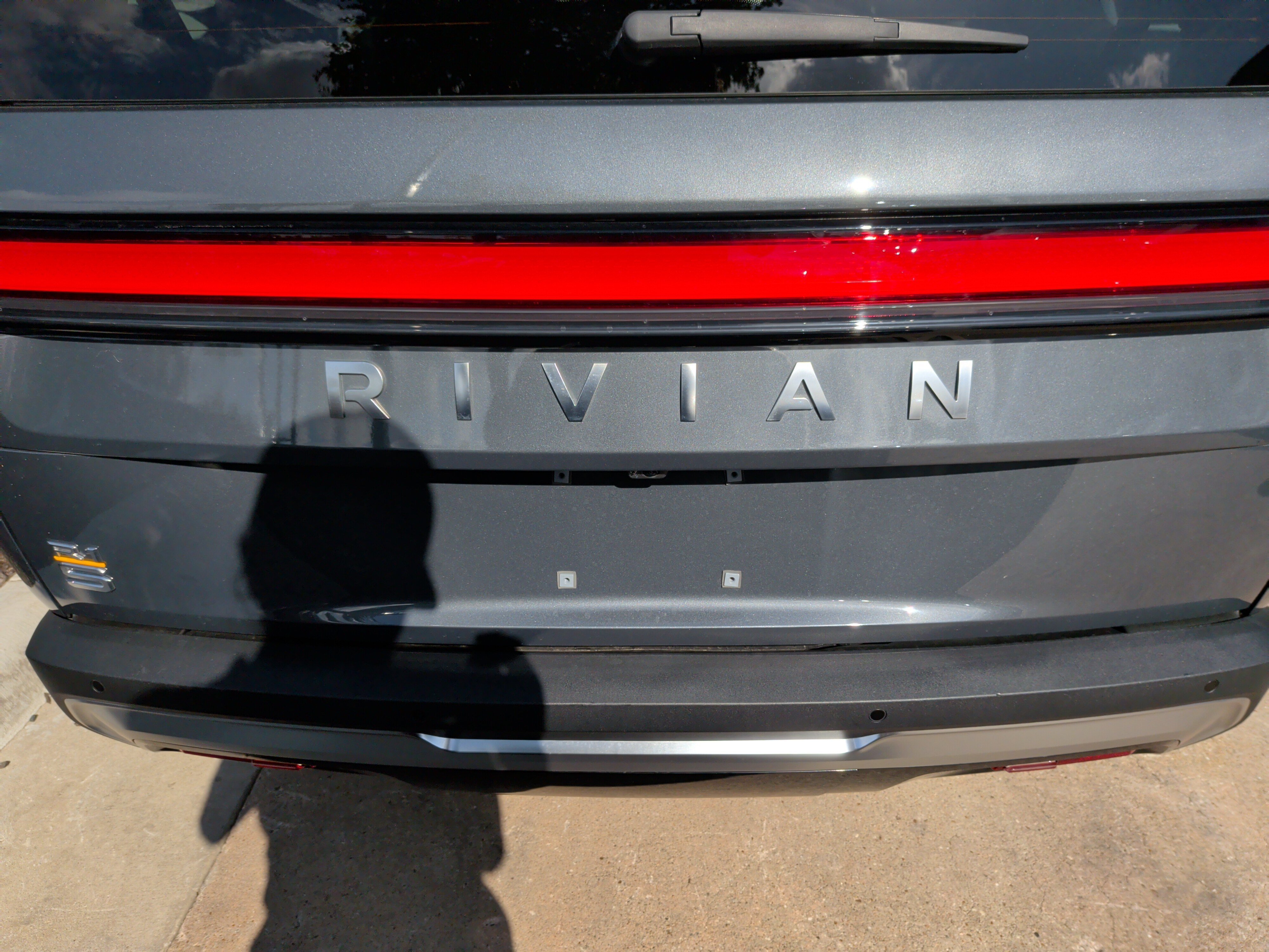 Used 2024 Rivian R1S Adventure AWD/4WD image 43