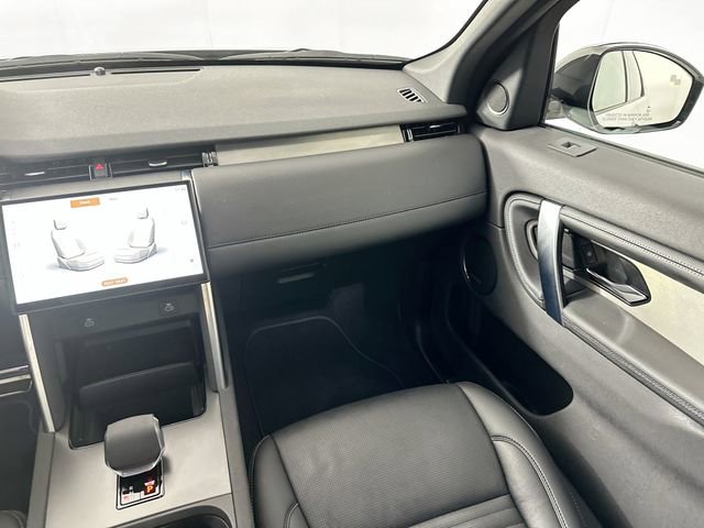 Used 2024 Land Rover Discovery Sport Dynamic SE image 28
