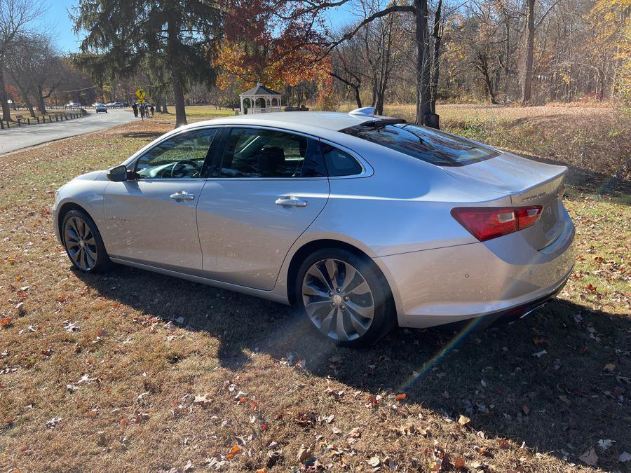 Used 2017 Chevrolet Malibu Premier w/ Premier Sun and Wheel Package FWD image 7